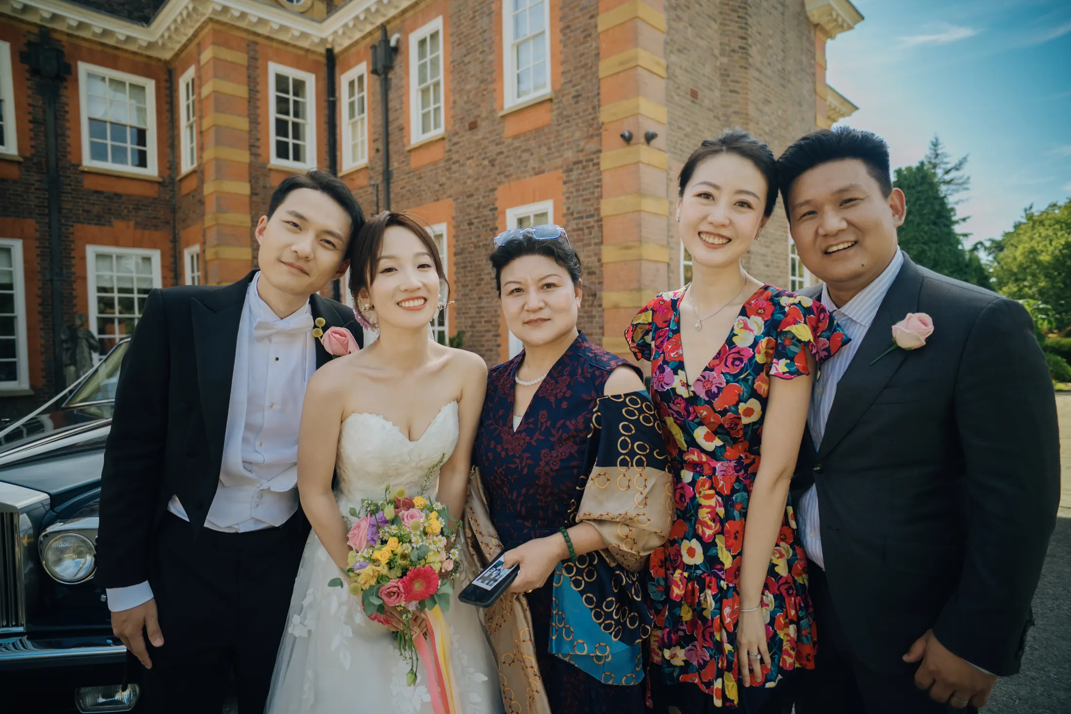 Newlywed portraits in Barnatt Hill