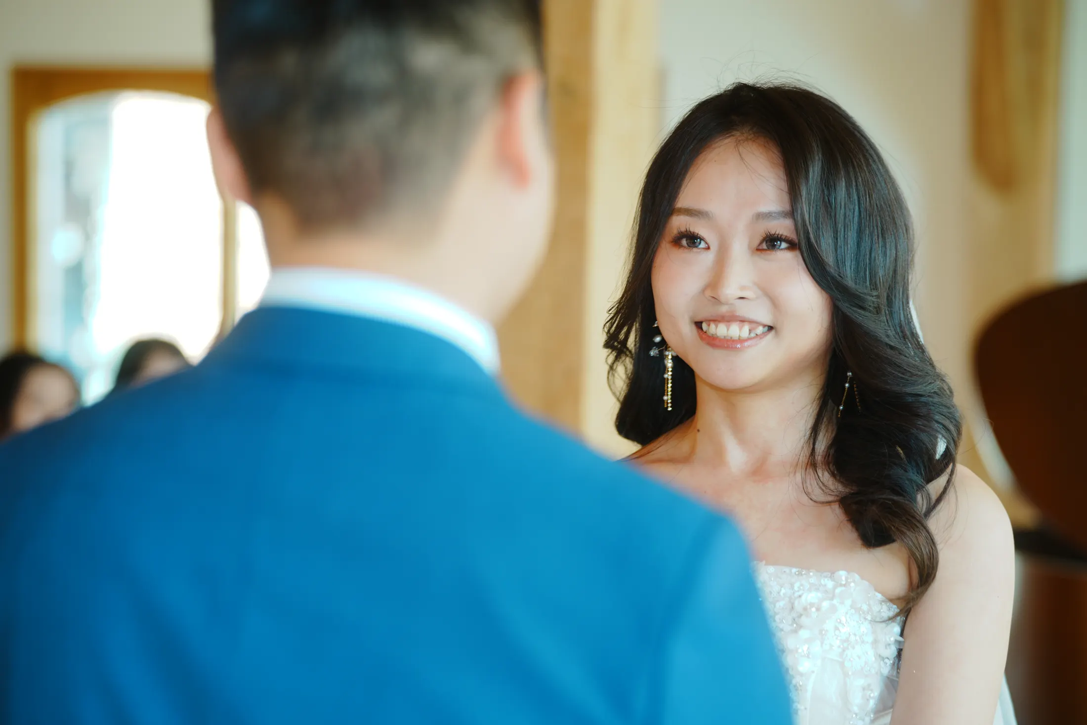 Newlywed portraits in Colshaw Hall